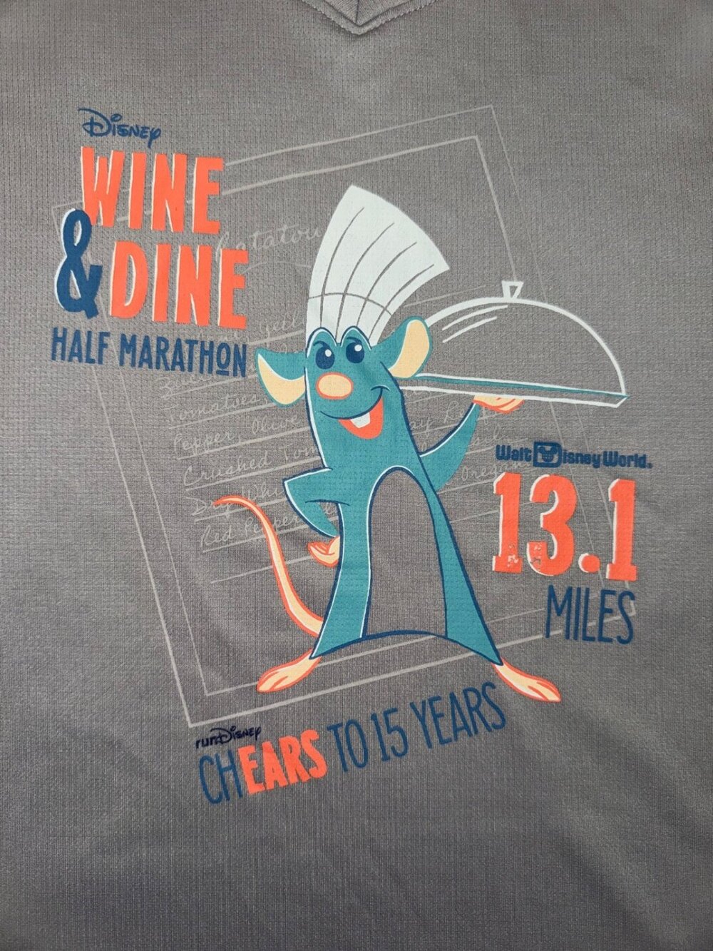 runDisney size Medium 2024 Wine & Dine Half Marathon Ratatouille Chears Shirt